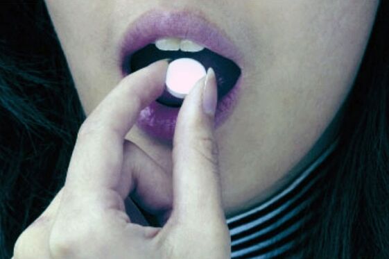 Nehmen Sie spezielle Medikamente zur Behandlung von Helminthiasis ein.